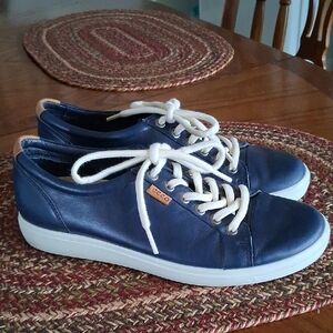 Ecco Womens Dark Blue Leather Sneakers Sz.7